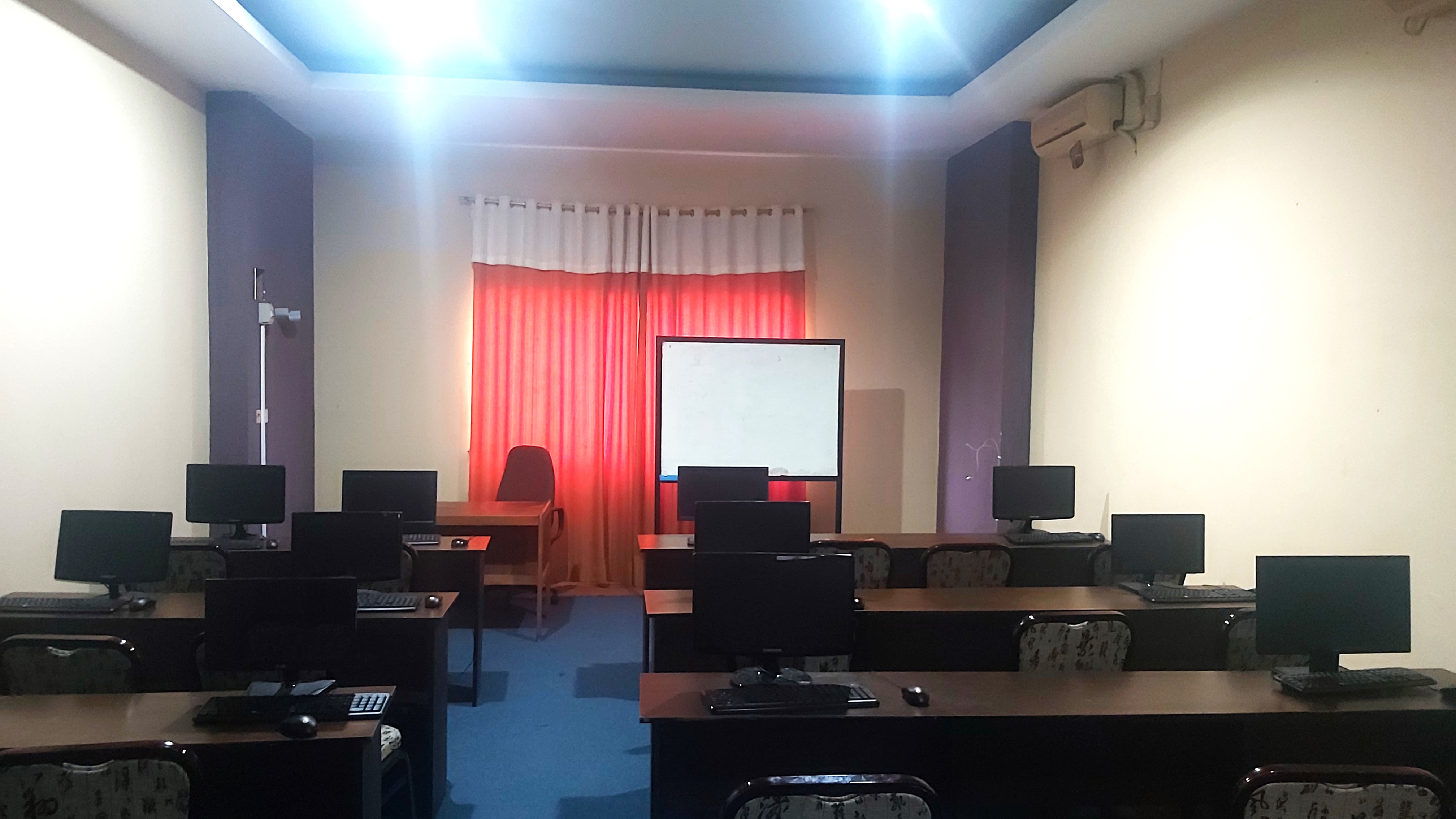 Labor Komputer